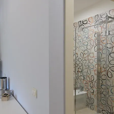 Le Stanze Dei Pico 3 Con Vista Bagno Privato Wifi E Netflix In Piazza Della Costituente *