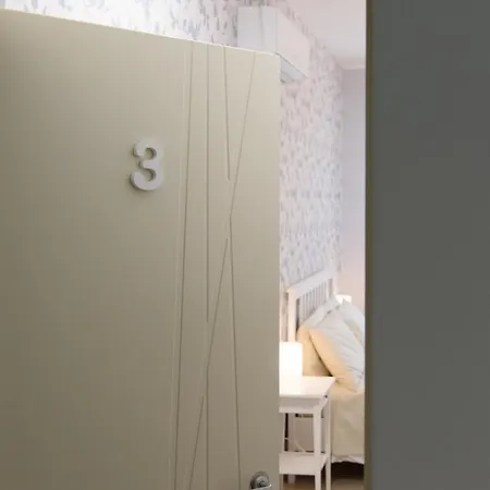 Le Stanze Dei Pico 3 Con Vista Bagno Privato Wifi E Netflix In Piazza Della Costituente