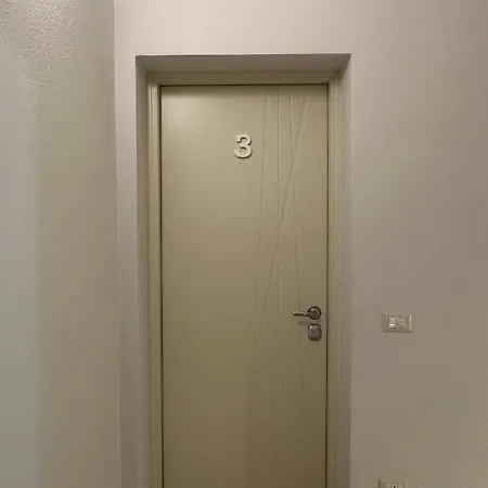 Apartamento Le Stanze Dei Pico 3 Con Vista Bagno Privato Wifi E Netflix In Piazza Della Costituente *