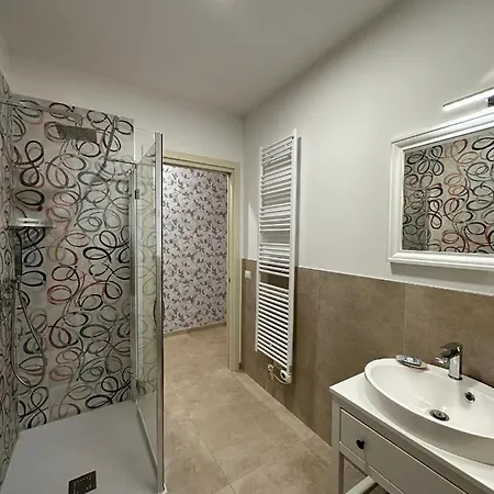 Apartamento Le Stanze Dei Pico 3 Con Vista Bagno Privato Wifi E Netflix In Piazza Della Costituente *